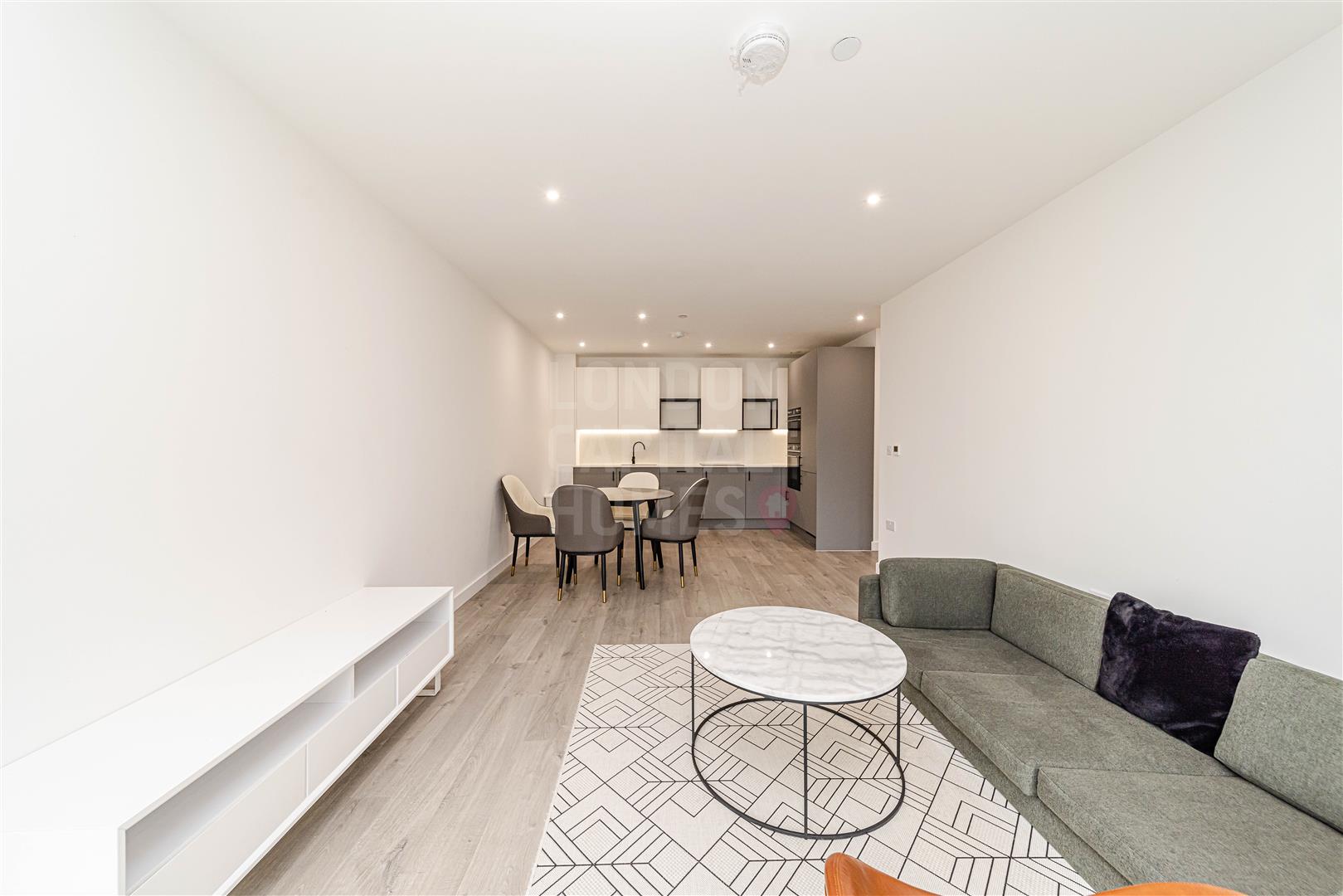 2 bed property in Willowbrook House, London